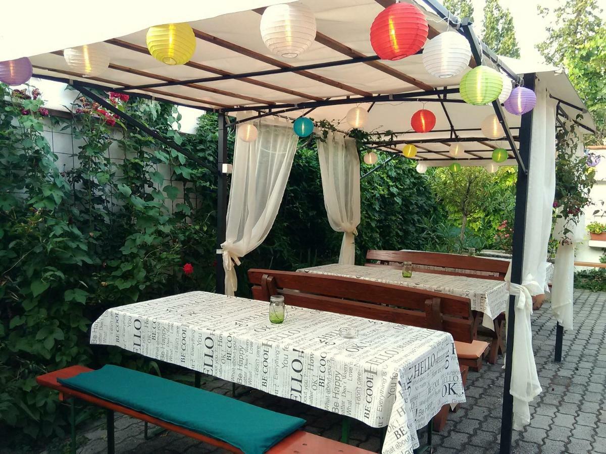 Burg Apartman ยูลา ภายนอก รูปภาพ