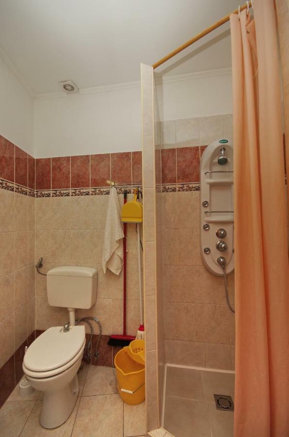 Burg Apartman ยูลา ภายนอก รูปภาพ